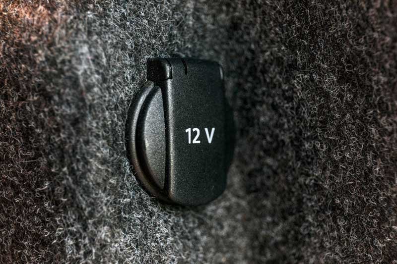 12V-Outlet-In-A-Tesla-Model-3