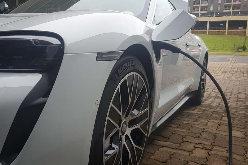 Porsche-Taycan-Two-Charging-Ports