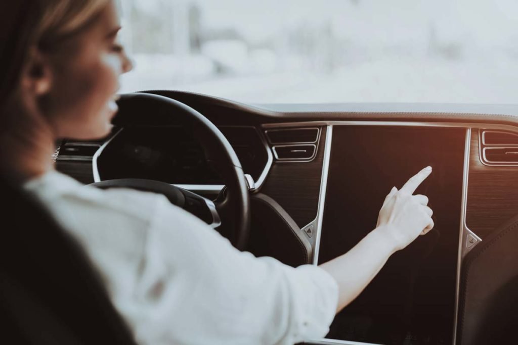 Tesla-Center-Display-Unavailable