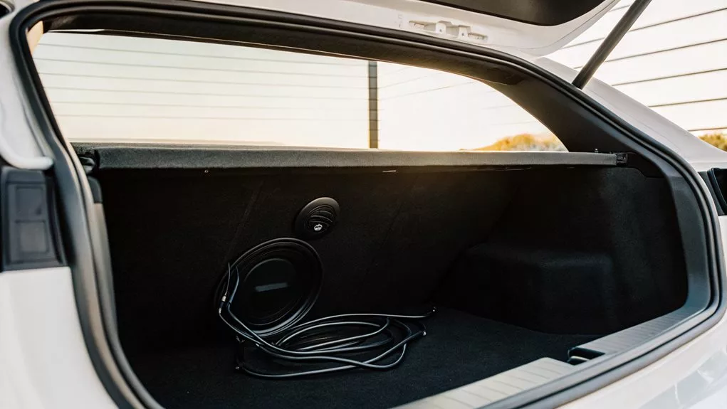 connecting subwoofer to tesla.Tesla Model Y subwoofer upgrade