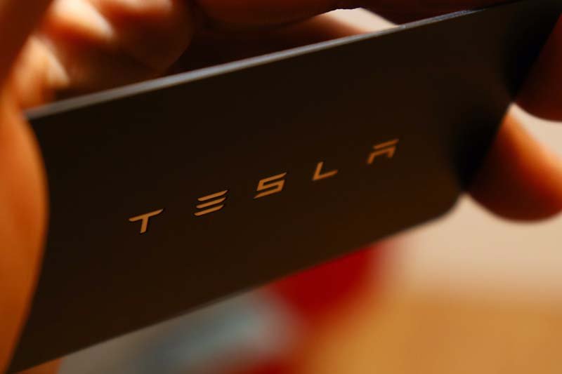 tesla-key-card