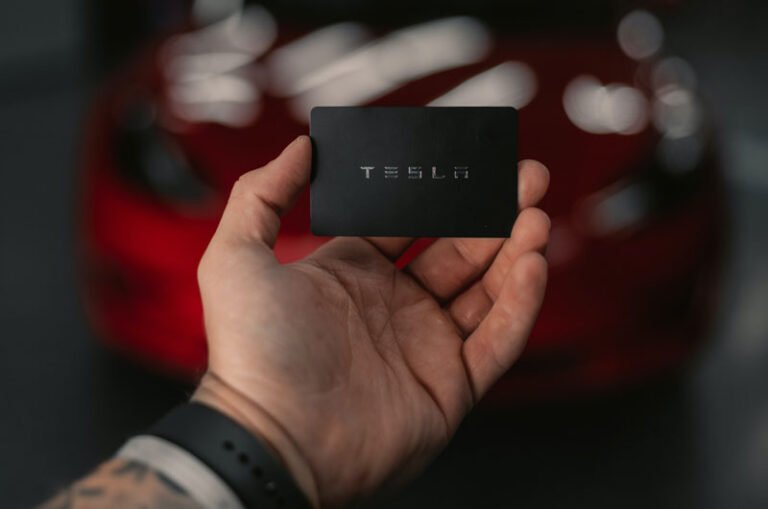 tesla-keyfob
