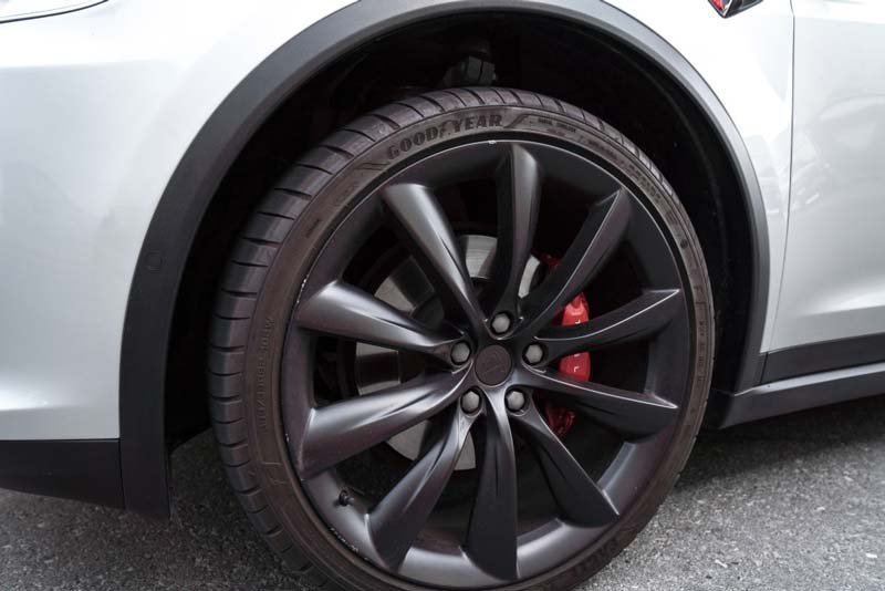 tesla-wheel-tire